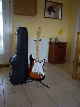 Fotografía: Proponga a vender Guitarra FENDER  STRATOCASTER USA - STRATOCASTER USA