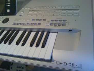 Fotografía: Proponga a vender Piano y sintetizadore YAMAHA - TYROS 3