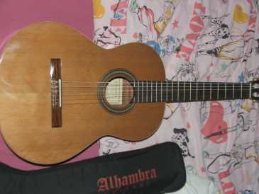 Fotografía: Proponga a vender Guitarra ALHAMBRA