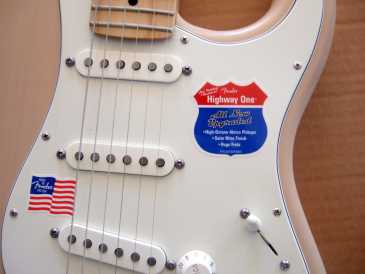 Fotografía: Proponga a vender Guitarra FENDER - STRATOCASTER USA HIGHWAY ONE