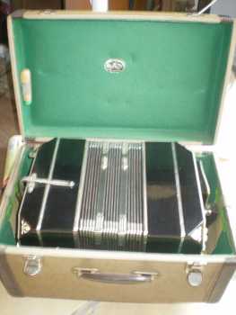 Fotografía: Proponga a vender Instrumento de música BANDONEON DOBLE A - BANDONEON DOBLE A 1950