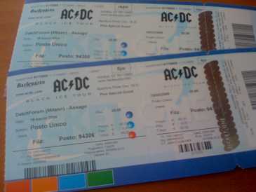 Fotografía: Proponga a vender Billetes de concierto PRIMA RICEVI, POI PAGHI! 2 BIGLIETTI AC/DC 19 MARZ - MILANO