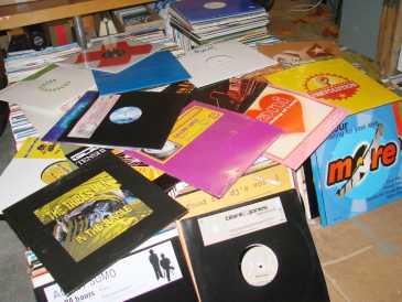 Fotografía: Proponga a vender CD, K7 y vinilo Techno, electro, dance - LOT DE 1500 MAXIS TECHNO,HOUSE,ELECTRO...