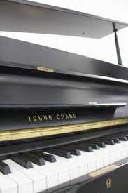 Fotografía: Proponga a vender Piano vertical YOUNG CHANG - U107