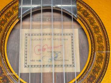 Fotografía: Proponga a vender Guitarra MAYORAL - GUITARRA ESPANOLA DE ARTESANIA