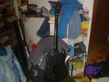 Fotografía: Proponga a vender Guitarra LTD - VIPER VB400